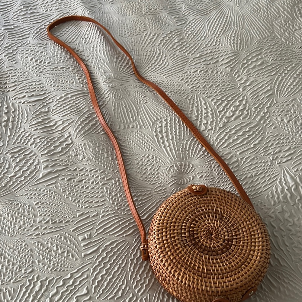Straw summer bag